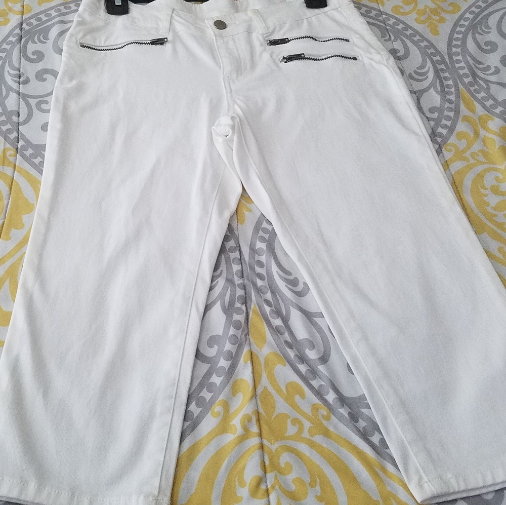 White capri pants